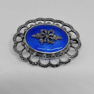 Broche argent guilloché émail bleu et marcasites 1930