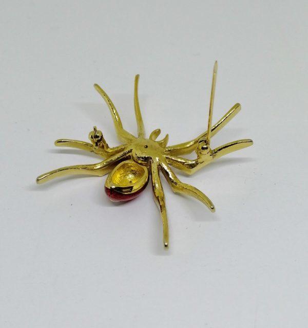 broche araignée en laiton avec pavage de strass blanc et émail rouge époque 1950-70