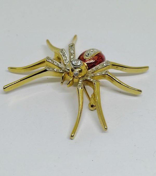 broche araignée en laiton avec pavage de strass blanc et émail rouge 1950-70