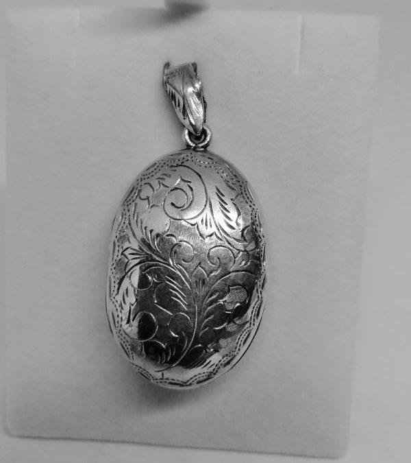 Pendentif Vintage Années 1920 En Métal émaillé - Occasion - Bijou Ancien Décoré