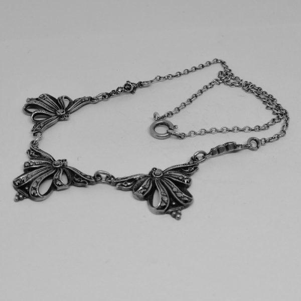 collier argent art déco avec pavage de marcasites 1925