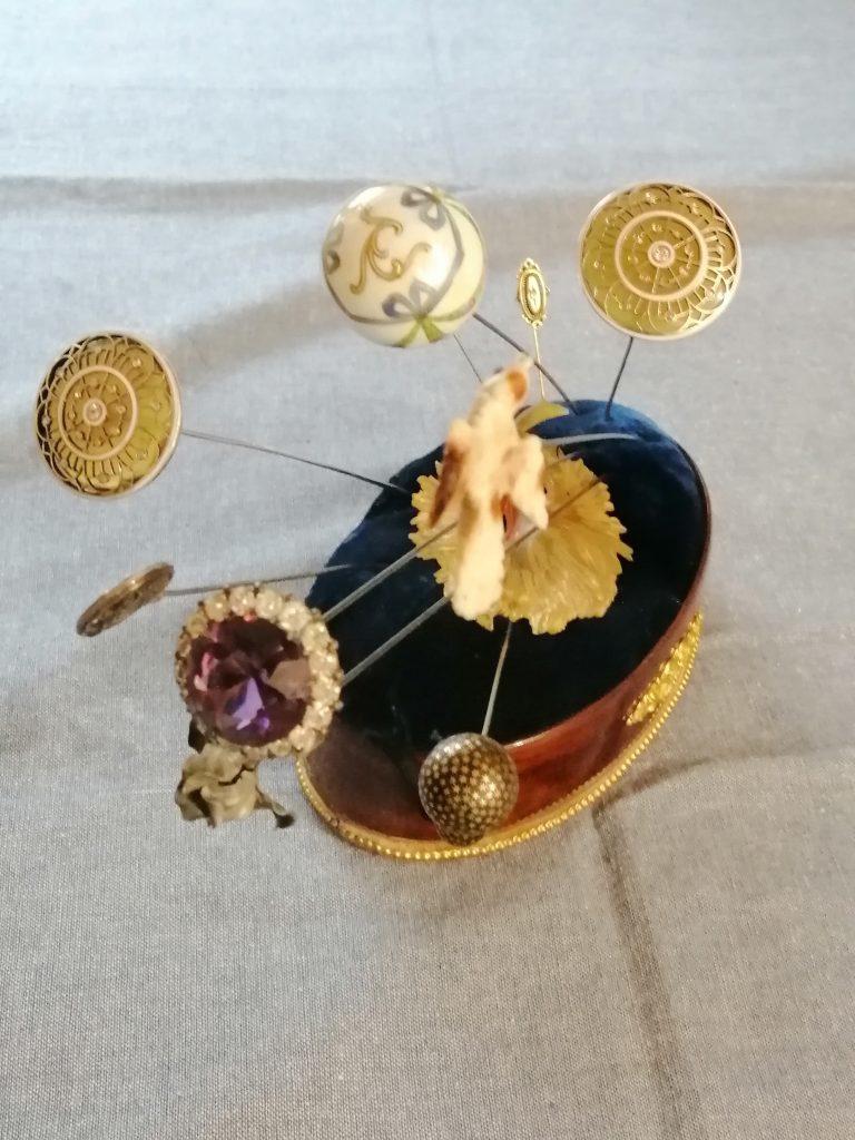 Paire D’anciennes épingles à Chapeau Art Déco – Grosses, à Boules – Occasion Vintage