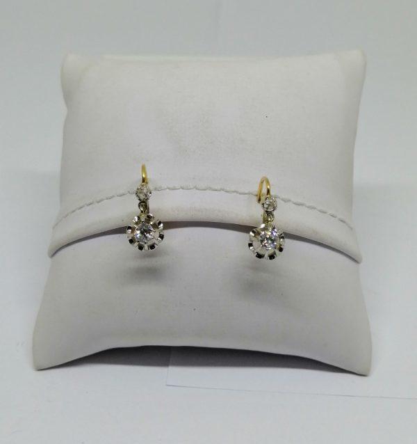 Paire de boucles d'oreilles, or et diamants.