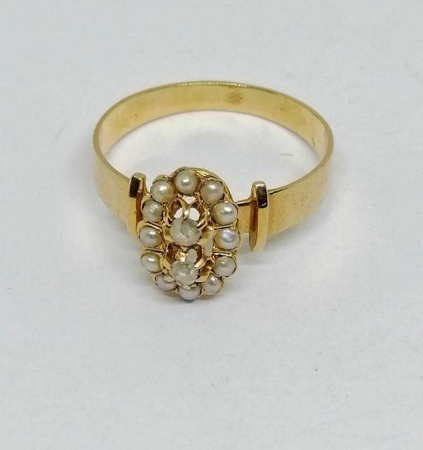 bague en or rosé avec demi-perles fines et roses de diamants vers 1870