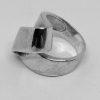 bague argent modèle façon ruban vintage vers 1980-90.
