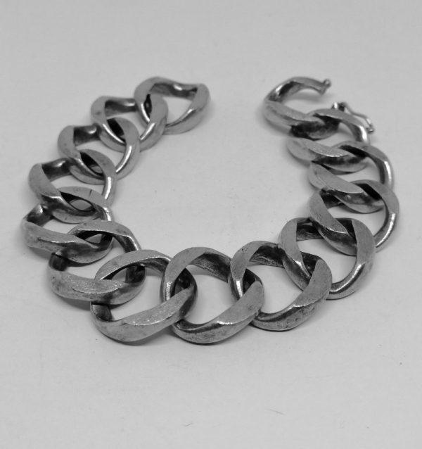 bracelet en argent grosse maille gourmette travail en brossé mat bijou vintage vers 1960-80