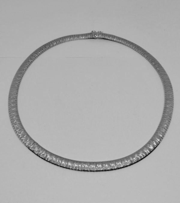 collier argent maillon plat ouvragé bijou vintage vers 1960-80