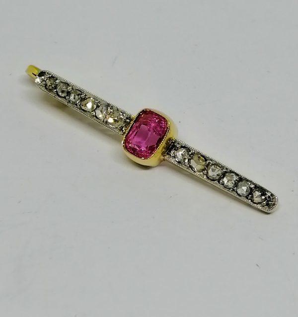Pendentif avec tourmaline rose.