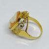 bague en or avec un camée coquillage vers 1940