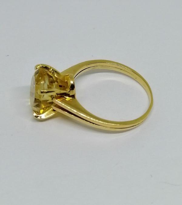 bague en ro avec citrine ovale facettée vers 1950