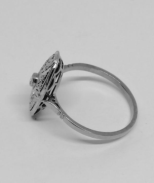 bague or gris et roses de diamants art déco