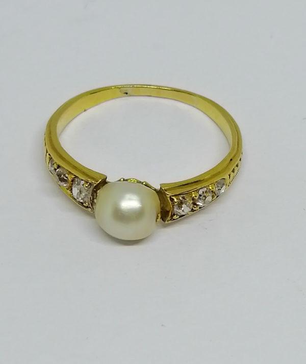 bague or jaune diamants et grosse perle fine vers 1880