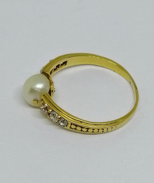 bague or jaune diamants et grosse perle fine vers 1880