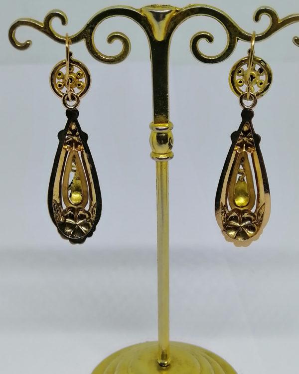 boucles d'oreilles pendante en or bicolore vers 1870
