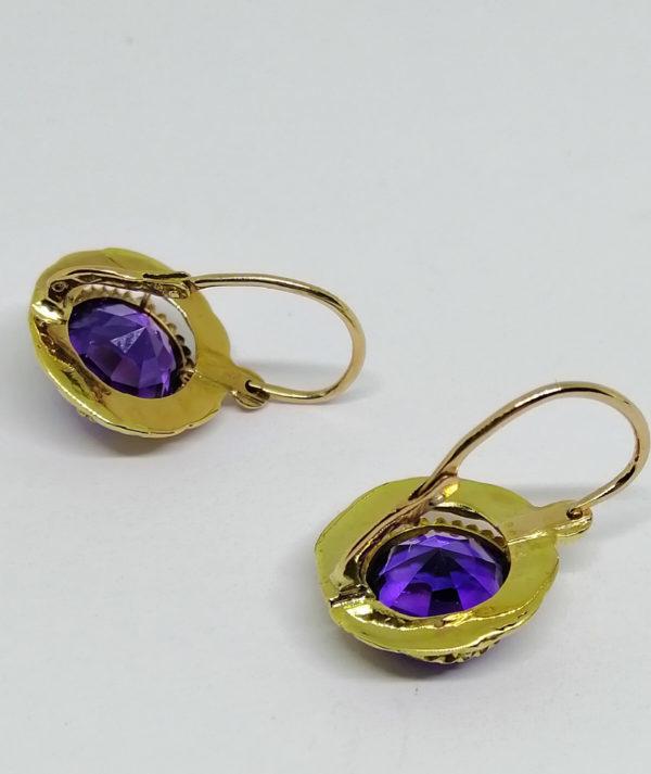 boucles d'oreilles en or avec améthystes rondes vers 1860