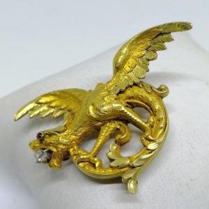 broche en or griffon vers 1860