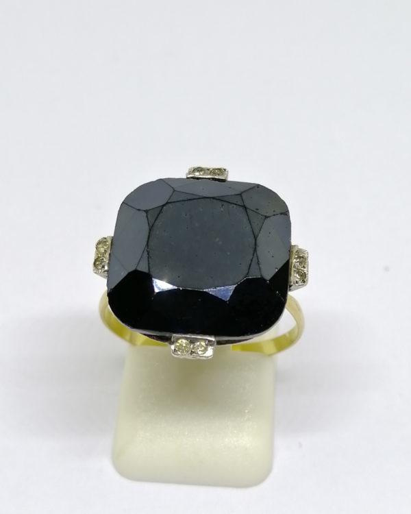 bague argent/or, avec grosse hématite de forme coussin art déco, vers 1930.