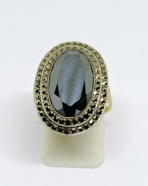 bague argent/or, avec hématite ovale et marcasites art déco vers 1930.