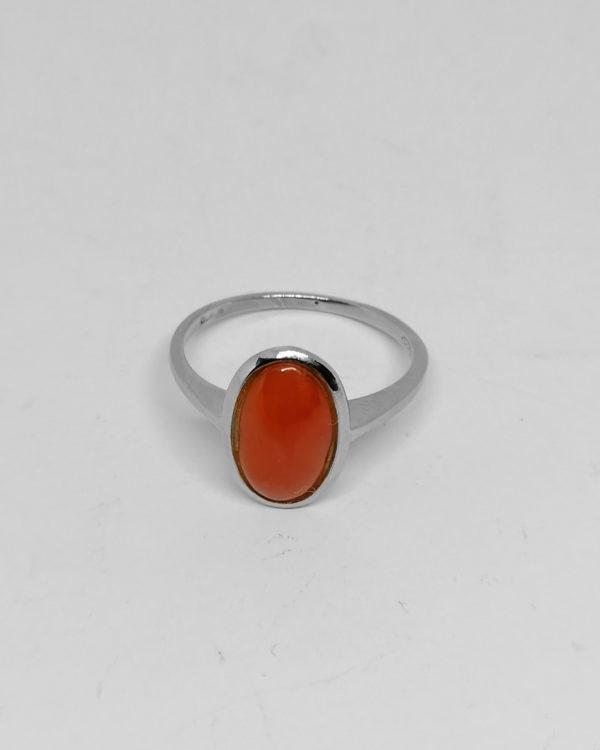 bague argent et cabochon de corail vers 1930-40.