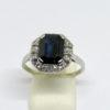 bague en or gris avec saphir et diamants art déco vers 1930.