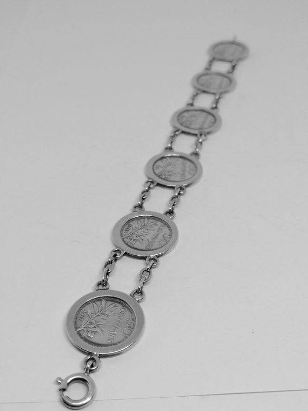 bracelet argent avec pièces de monnaies françaises vers 1930-40.