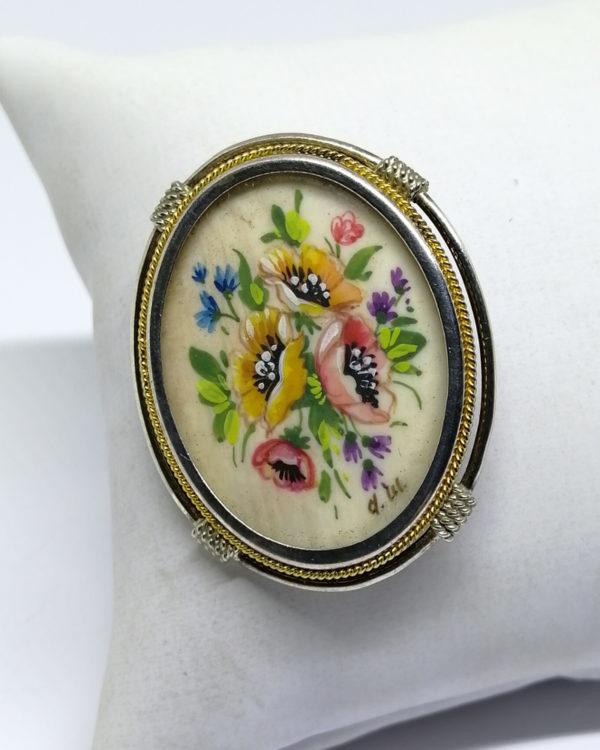 broche/pendentif argent et vermeil, avec peinture miniature représentant des fleurs vers 1930-40.