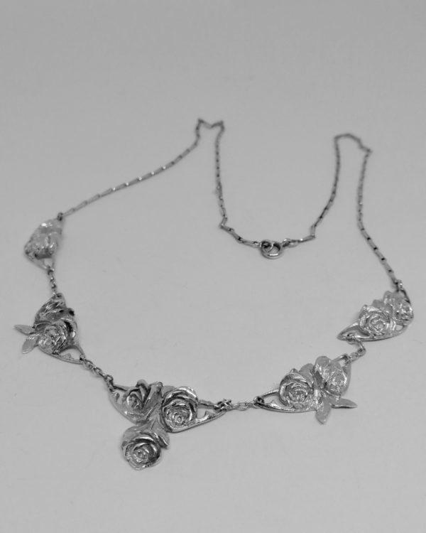 collier rare avec roses art nouveau