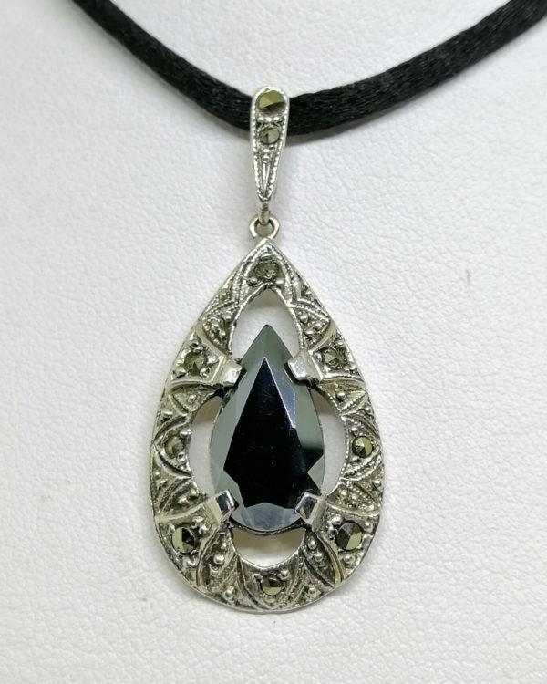 pendentif argent en forme de goutte avec hématite et marcasites art déco vers 1930