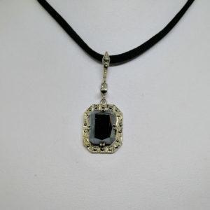 pendentif argent avec hématite et marcasites art déco vers 1930.