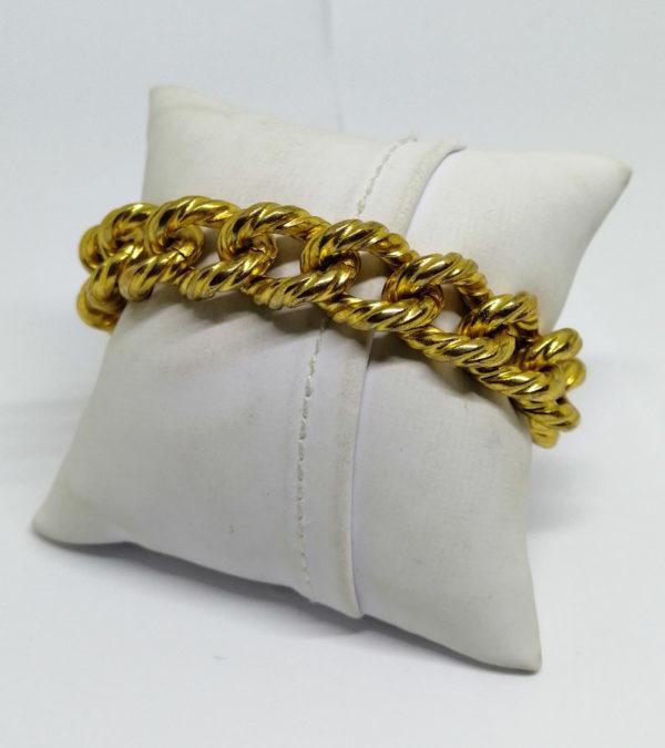 Bracelet en métal jaune doré, signé Guy Laroche vers 1980. – Image 2