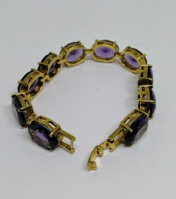 Bracelet souple avec Améthystes d'imitations, de la marque Monet. – Image 4