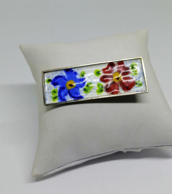 Broche métal, travail d'émail à la main.