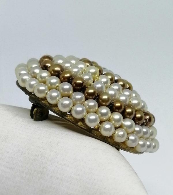 Broche monture laiton totalement sertie de perles bicolore. – Image 2