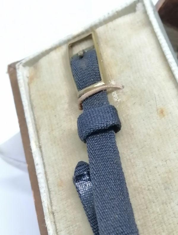 Montre bracelet femme Lip en plaqué or. – Image 4