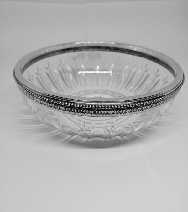 Coupelle en cristal taillé et liseré en argent massif, Orfèvre Eugène Roussel-Doutre, Paris.