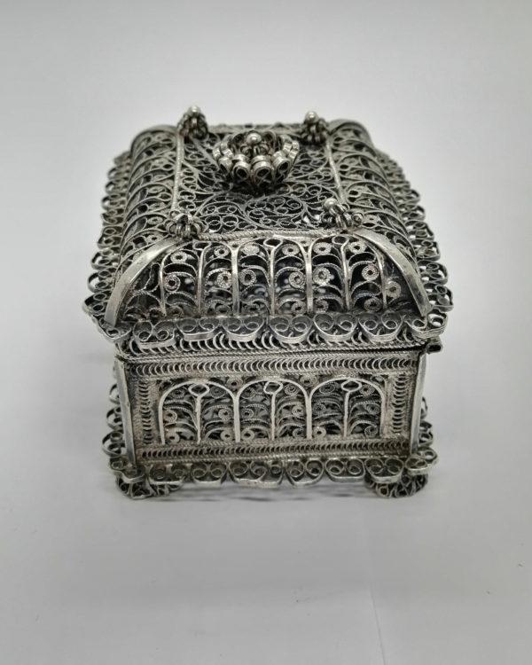 Petit coffret en argent massif entièrement filigrané, Russie 1821. – Image 2