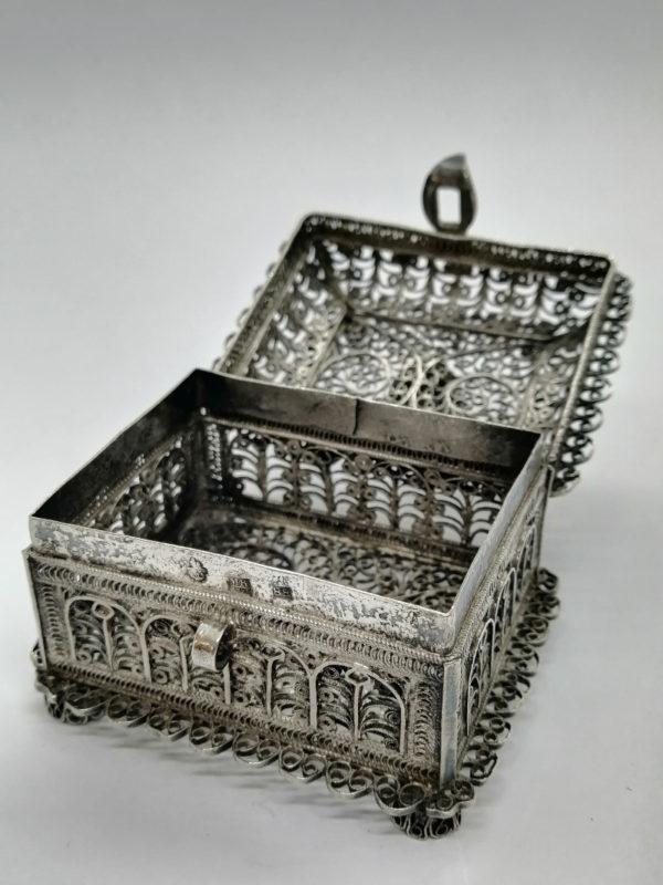 Petit coffret en argent massif entièrement filigrané, Russie 1821. – Image 5
