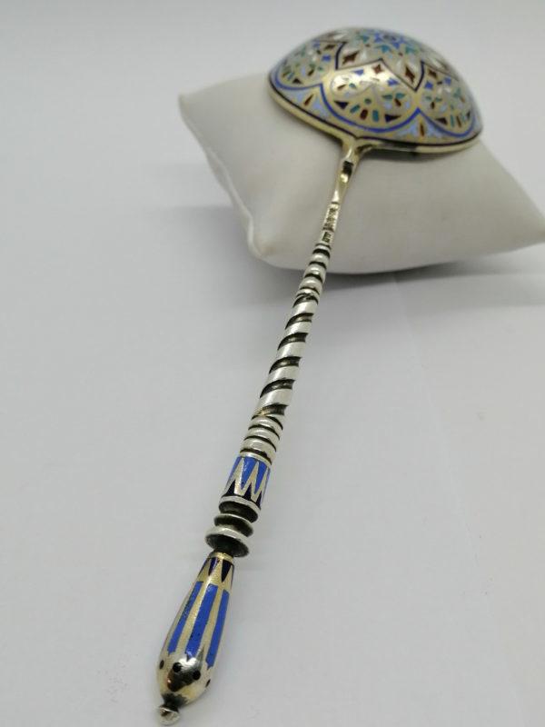 Cuillère en argent et vermeil Russe émaillée. – Image 3