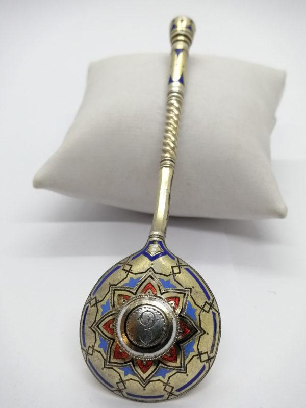 Petite cuillère en argent massif vermeil, avec émail Russe.