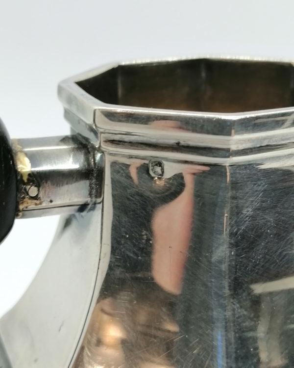 Pot à lait en argent massif et son anse en bois noir, Art Déco vers 1930. – Image 5
