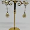 Boucles d'oreilles clip argent, anciennes en pampille et perles d'imitation. – Image 2