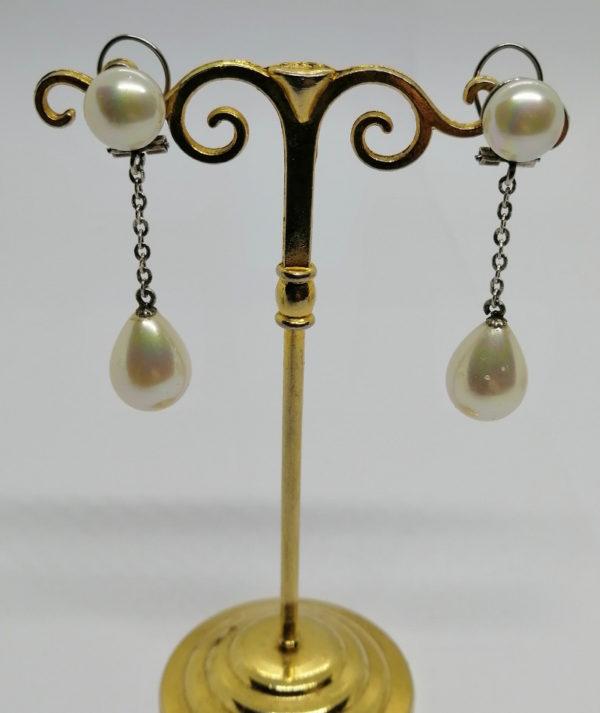 Boucles d'oreilles clip argent, anciennes en pampille et perles d'imitation. – Image 2