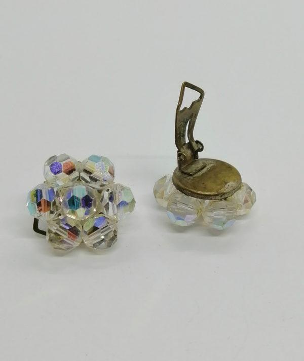 Boucles d'oreilles, clip en laiton, gros modèle, avec perles de verre à facettes. – Image 3