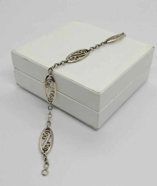Bracelet argent , maille olive filigrané, 1920. – Image 2
