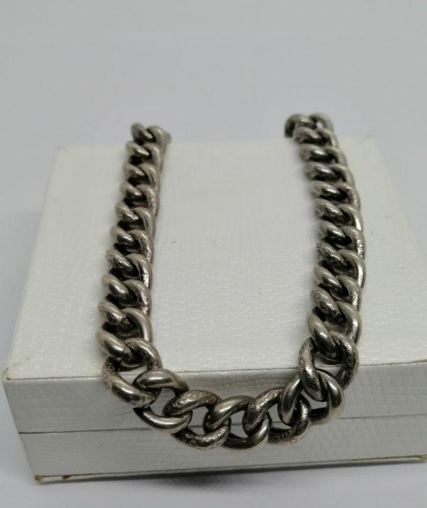 Bracelet argent, maille creuse et motif façon imprimé, breloque cadenas. – Image 3