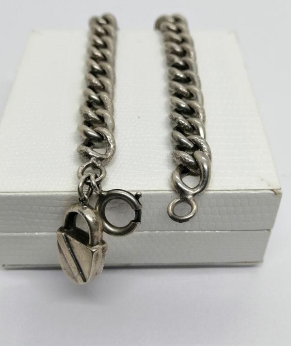 Bracelet argent, maille creuse et motif façon imprimé, breloque cadenas. – Image 4
