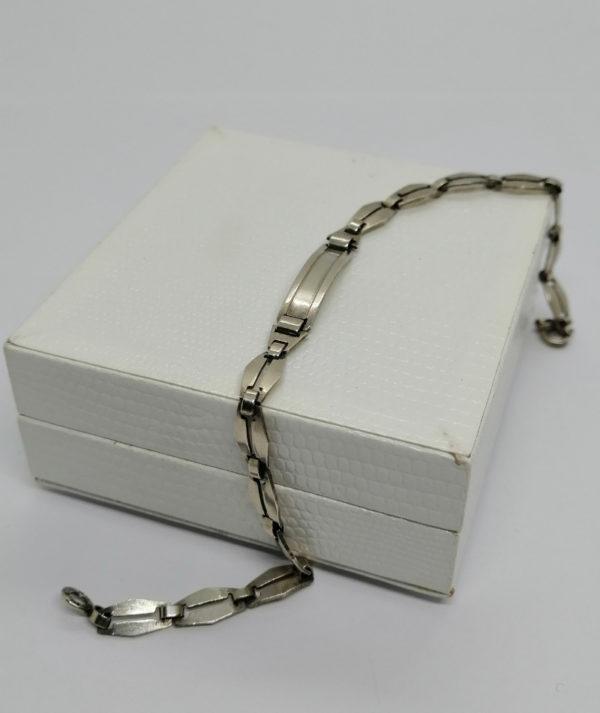 Bracelet argent, petite gourmette avec plaque, époque Art Déco, vers 1930. – Image 2