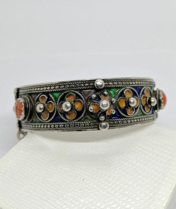 Bracelet argent, ancien jonc Berbère , Kabyle, avec corail et émail. – Image 2