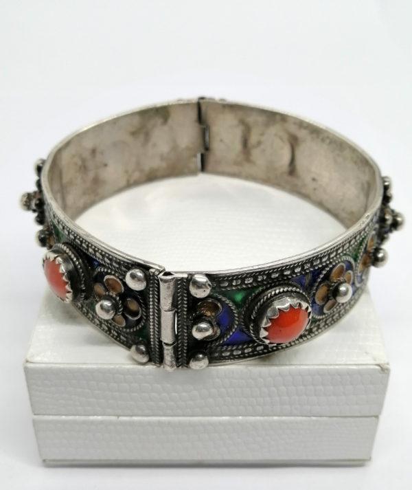 Bracelet argent, ancien jonc Berbère , Kabyle, avec corail et émail. – Image 3