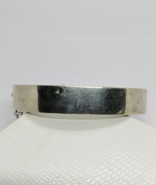 Bracelet argent, jonc ovale et plat avec décor floral, Art Nouveau. – Image 2